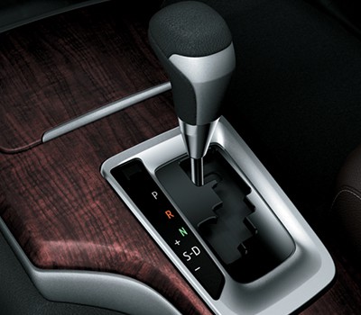 Hộp số xe Fortuner