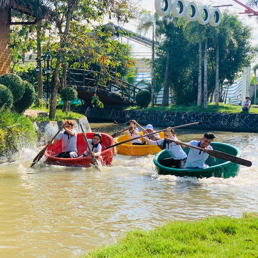 Trò chơi chèo thúng Trò chơi chèo thúng