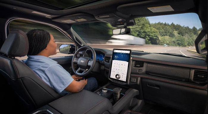 ho tro lai xe tren duong cao toc