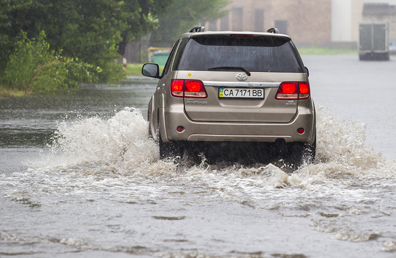 Ô tô bị thủy kích Ô tô bị thủy kích